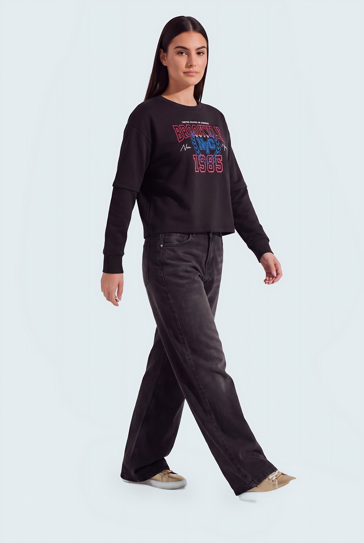 Black Relaxed Fit Cropped Graphic Sweatshirt - Hustle N Holla
