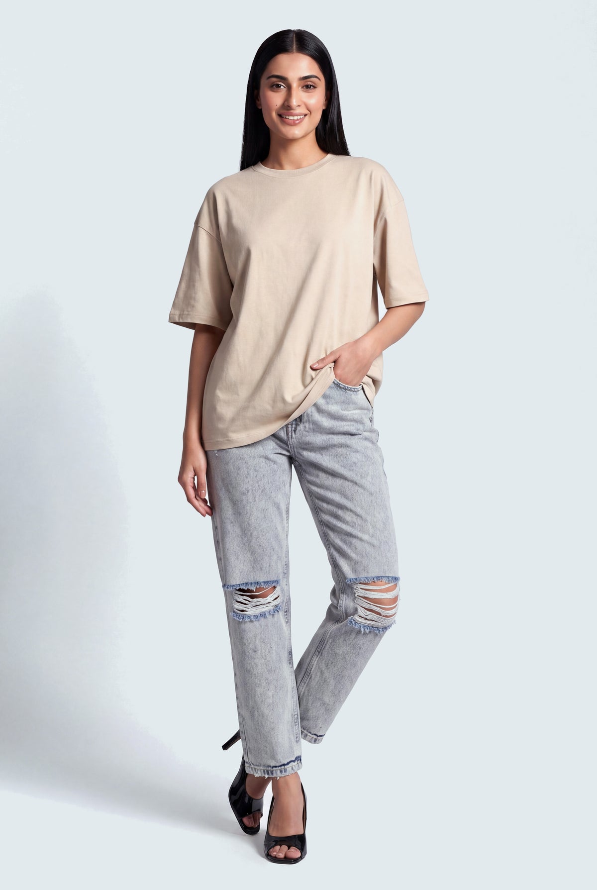 Light Acid Wash Ripped Knee Mom Fit Jeans - Hustle N Holla
