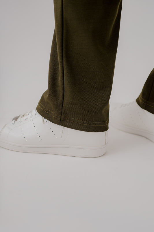 Textured Low Top White Sneakers - Hustle N Holla