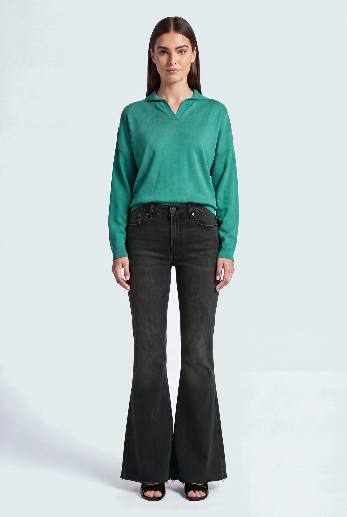 TUMMY SHAPER Wash Black Mid Rise Flared Jeans - front view