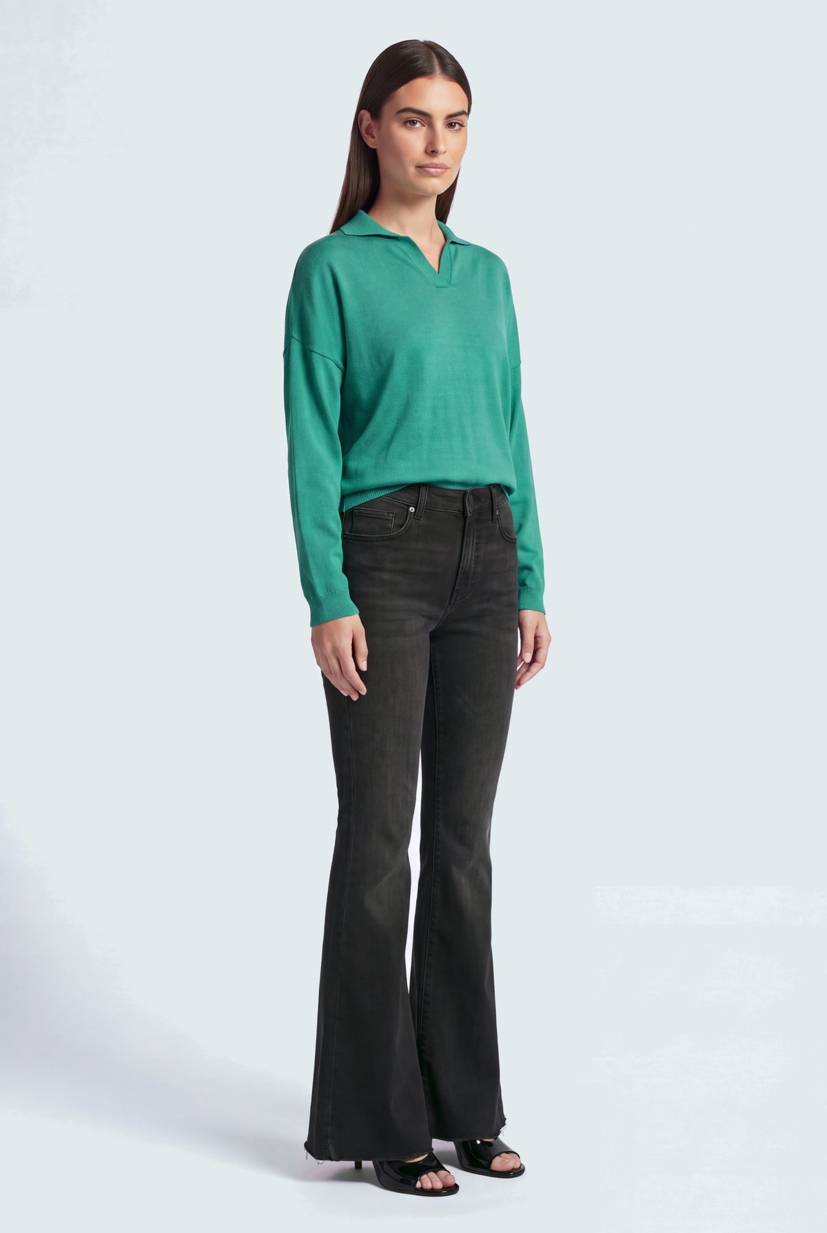 TUMMY SHAPER Wash Black Mid Rise Flared Jeans - front view