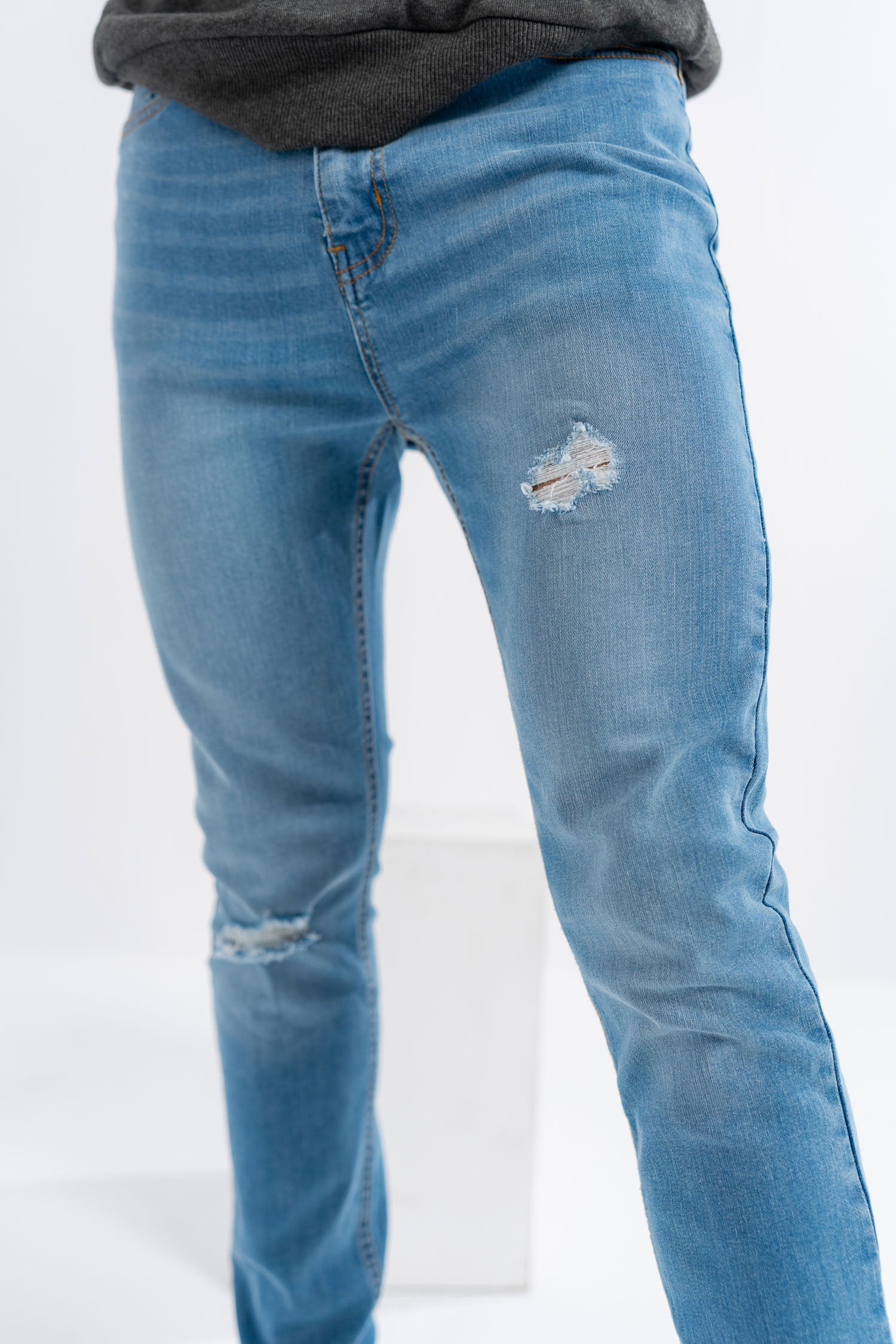 Ripped Skinny Fit Jeans