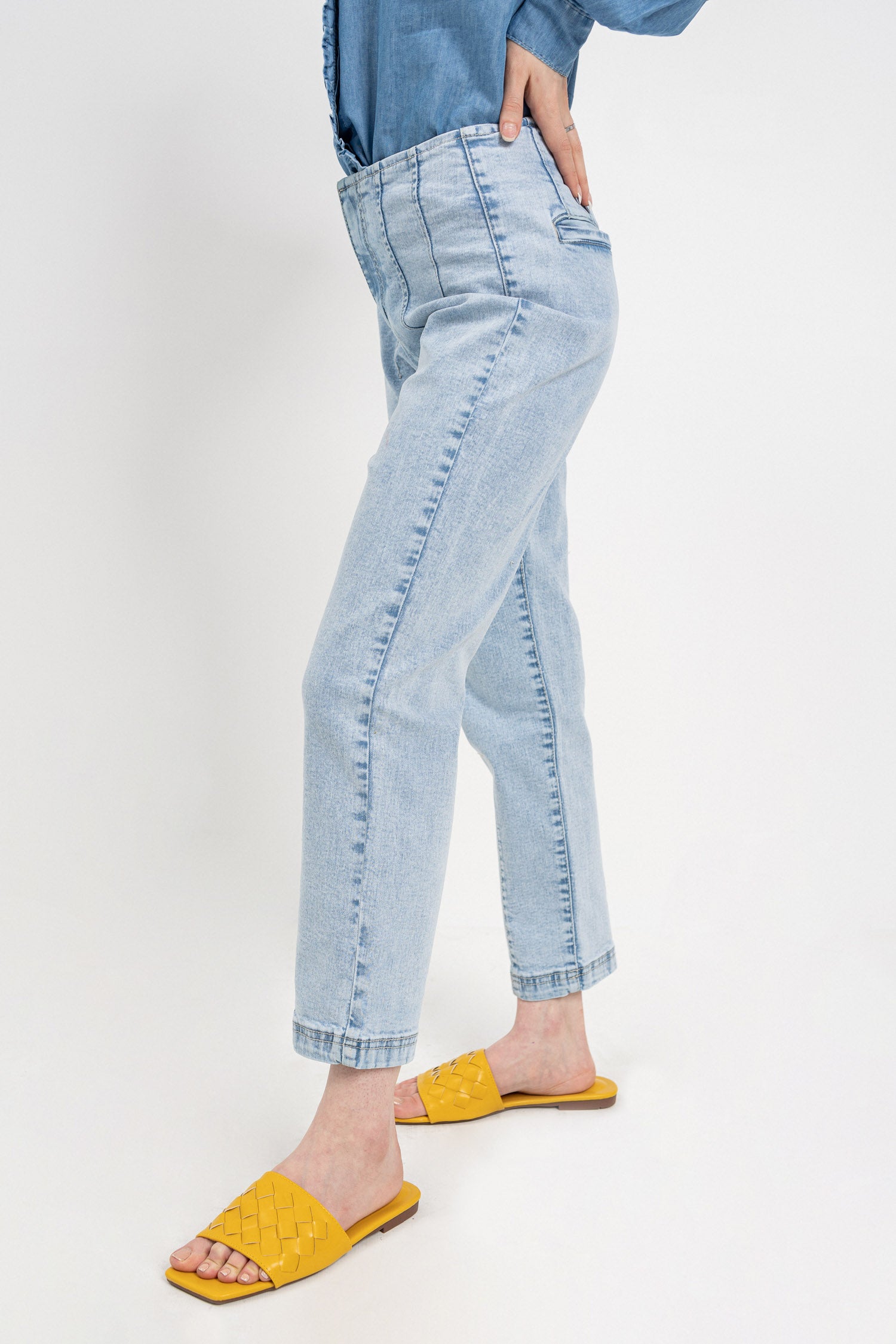 Light Blue Wash Slim-Fit Jeans - Hustle N Holla