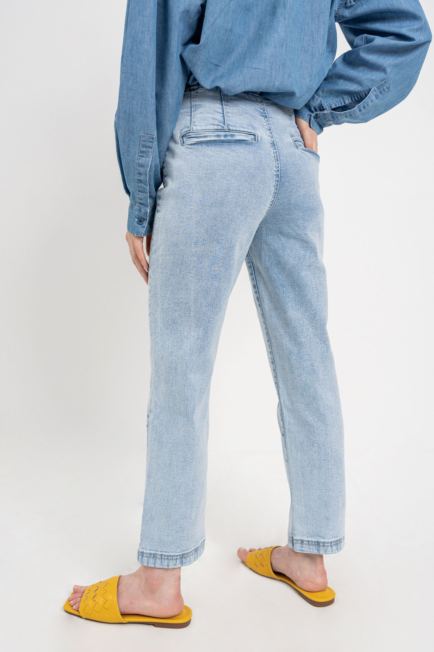 Light Blue Wash Slim-Fit Jeans - Hustle N Holla